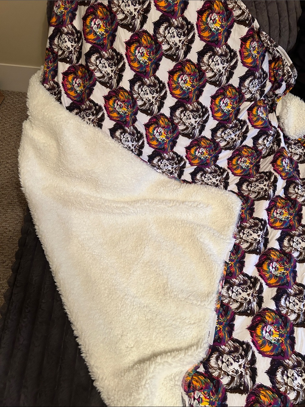 Bamboo Reversible Blanket ‘I Ain’t Lion’